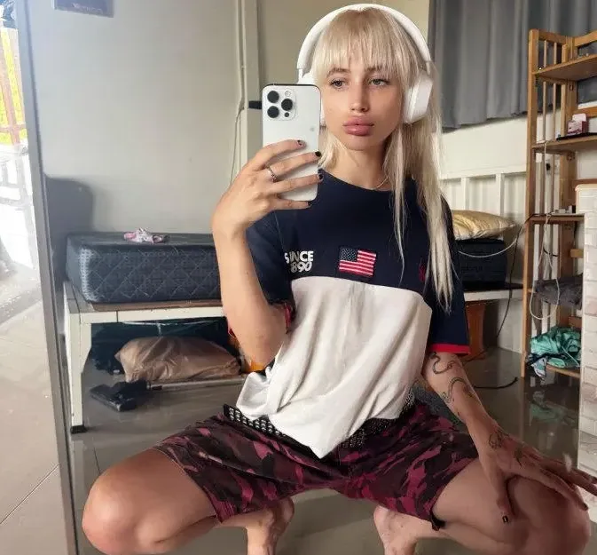 Mia