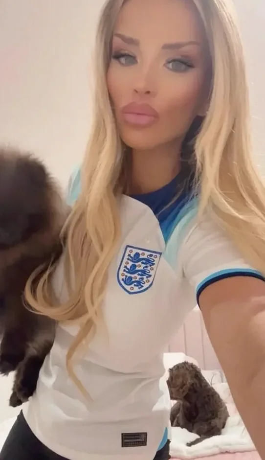 Charlottek