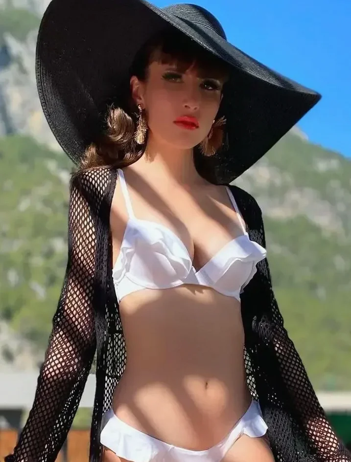 ArianaRealTV
