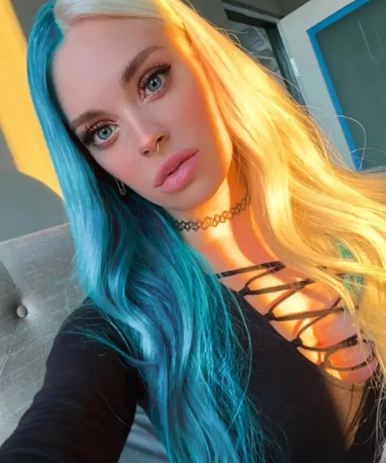 CourtneySmoke