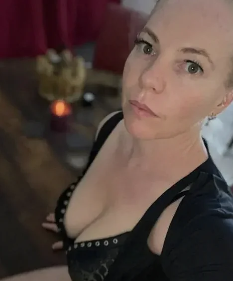 Mistress Lady Pamela