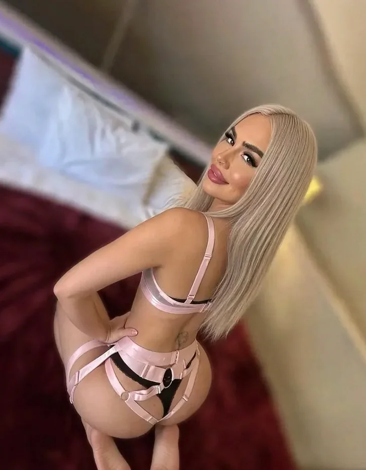 Mia cakes