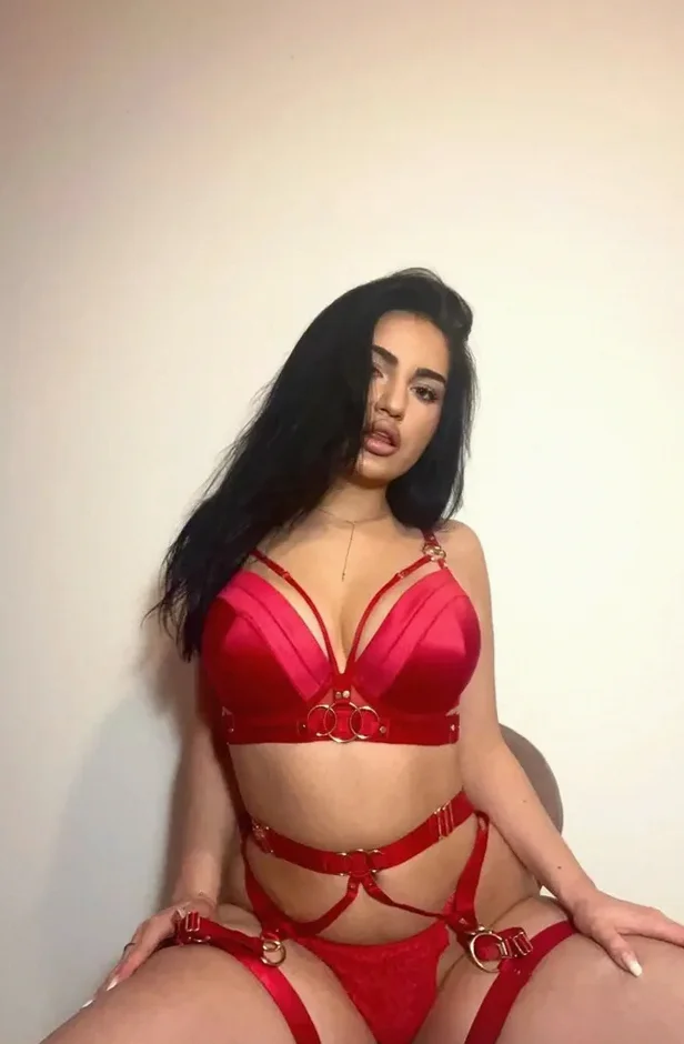 AdelleDanielle