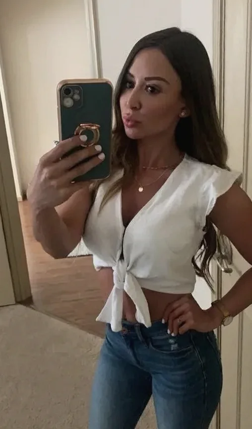 ISABELLA B