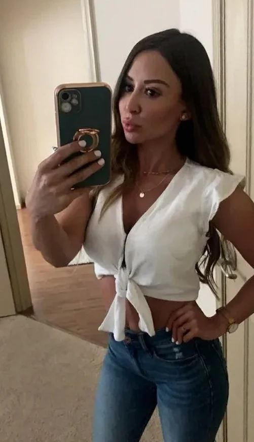 ISABELLA B