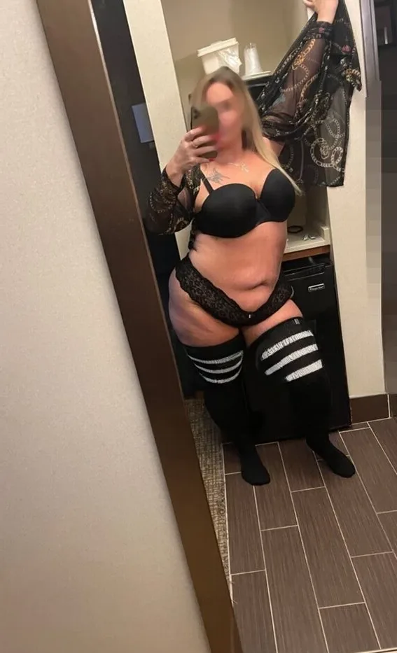 Coco Curvez