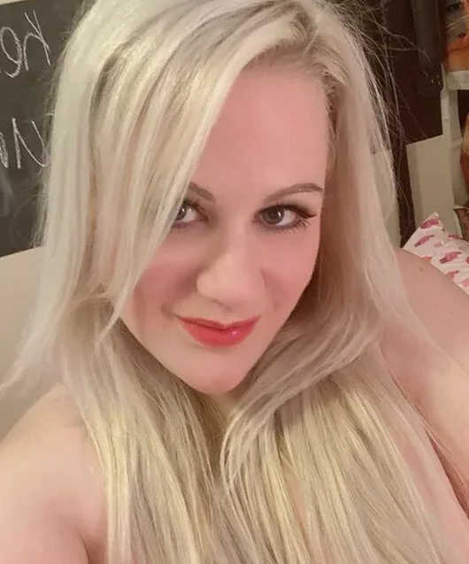 Curvy Mary