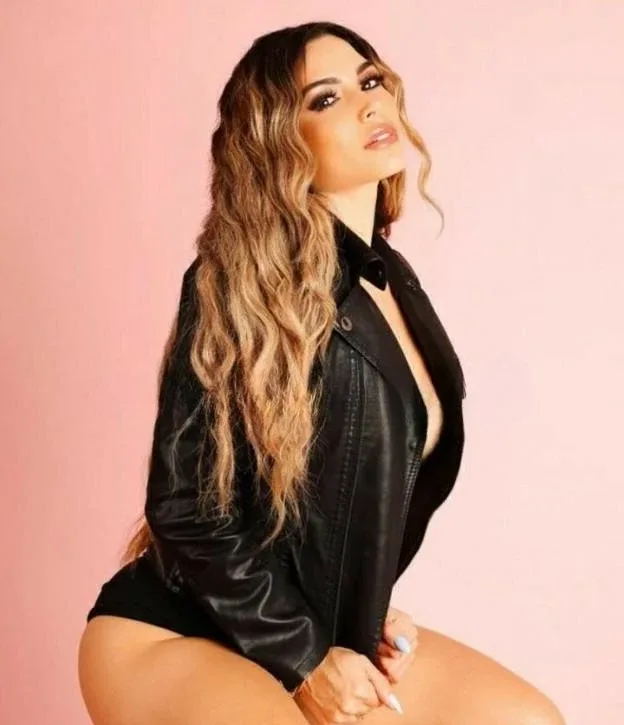 MONICA_CONSENTIDA